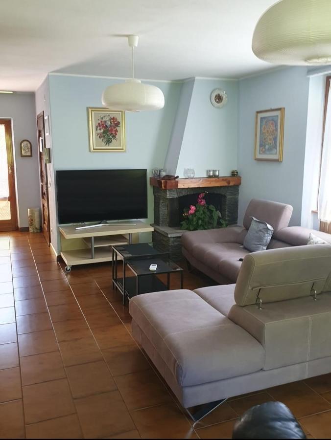 La Casa Rosa Villa Sernio Exteriör bild